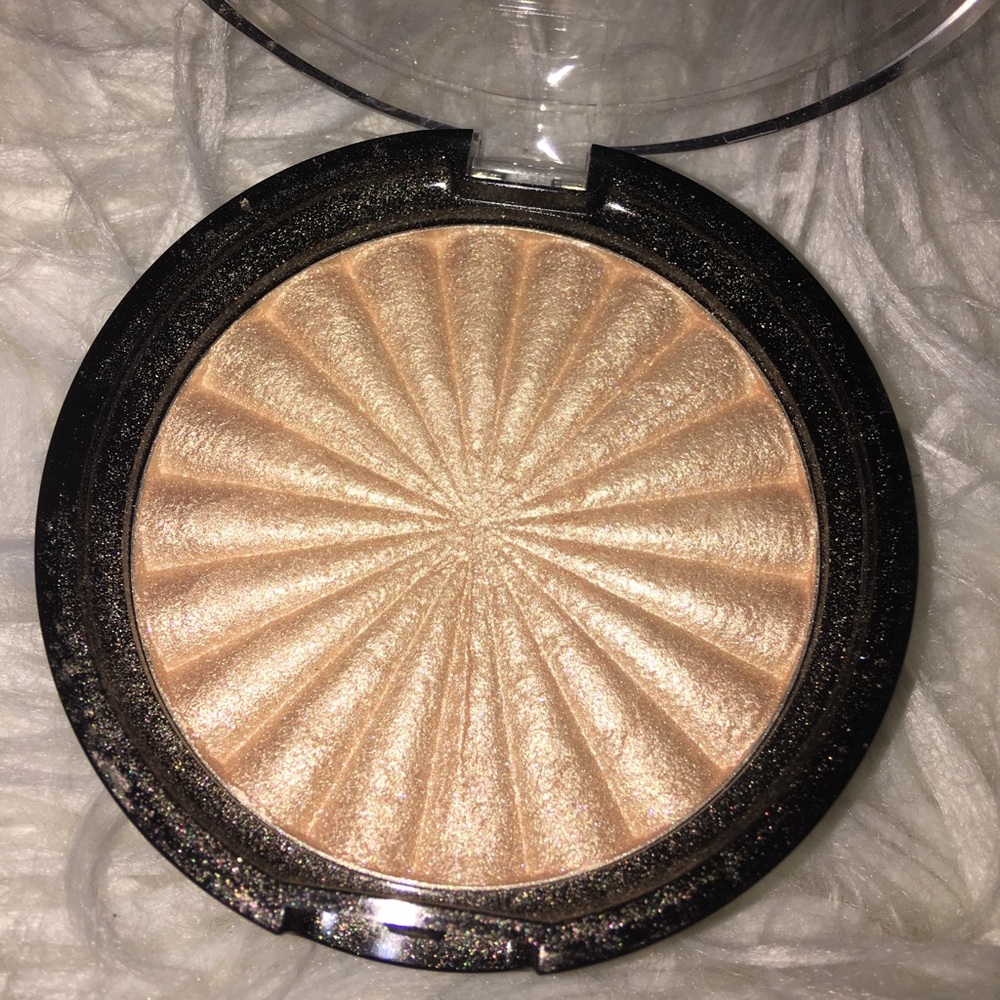 Ofra Cosmetics Highlighter